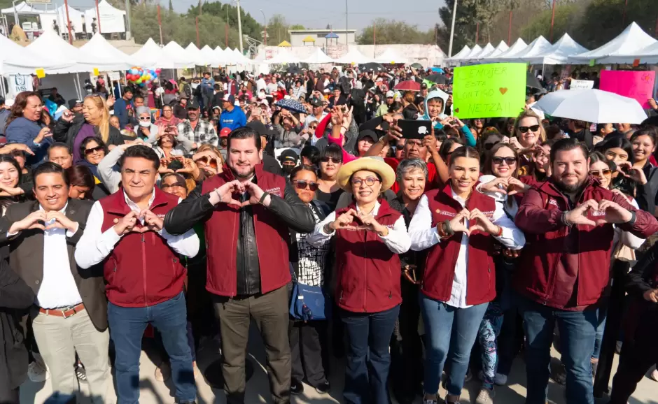 Gobernadora Marina del Pilar y Alcalde Ismael Burgue�o