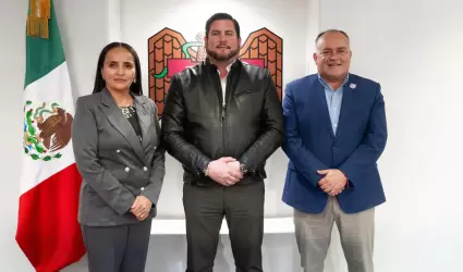 Se re�ne presidente municipal de Tijuana, Ismael Burgue�o, con representantes si