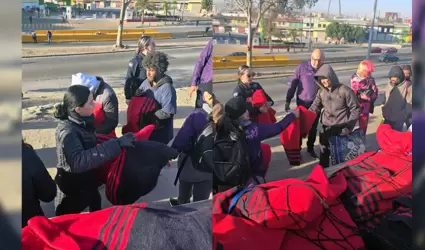 Lleva Caliente Ayuda, cobijas y alimentos a personas en situaci�n de calle