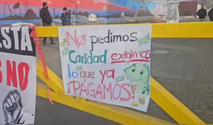 Maestros de la Secci�n 37 tomaron oficinas de la CESPT en rechazo a reforma del