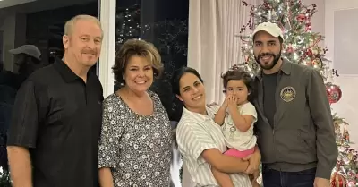 Ron Johnson y su esposa, acompa�ando a Nayib Bukele y esposa