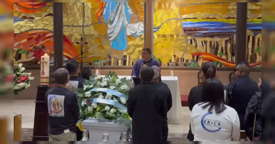 Ceremonia de Erick Carrillo