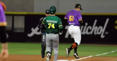 Naranjeros perdi� ante Ca�eros en Hermosillo