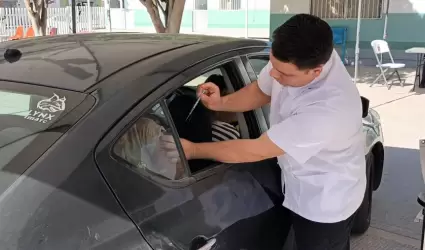 Vacunaci�n drive-thru