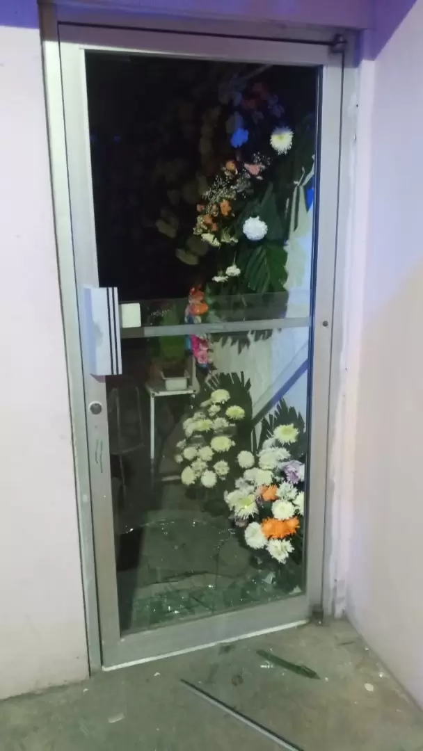 Joven es detenido por da�os a propiedad ajena en florer�a de Mexicali