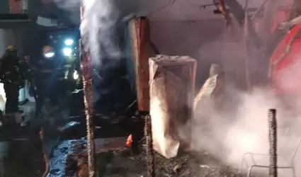 Incendio en la colonia Todos Santos