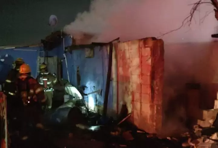 Incendio en la colonia Todos Santos
