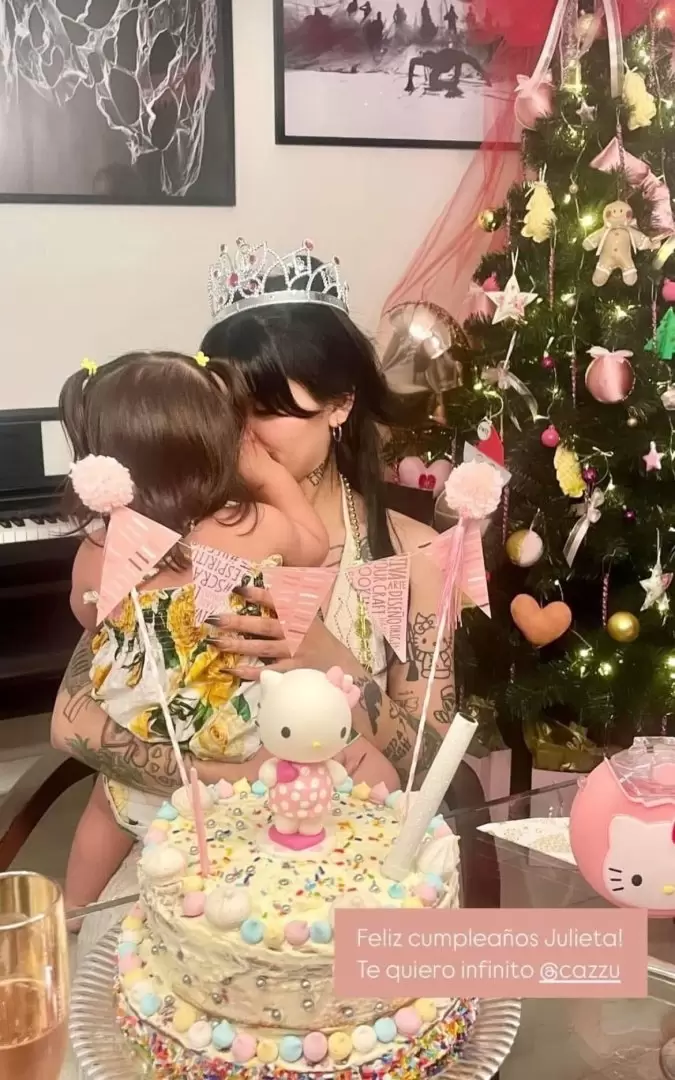Cazzu celebra su cumplea�os