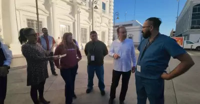 Reuni�n con el gobernador.