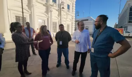 Reuni�n con el gobernador.