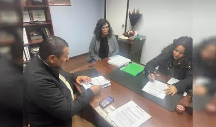 Firma la Escuela Normal Fronteriza acuerdo de colaboraci�n con el IMDET