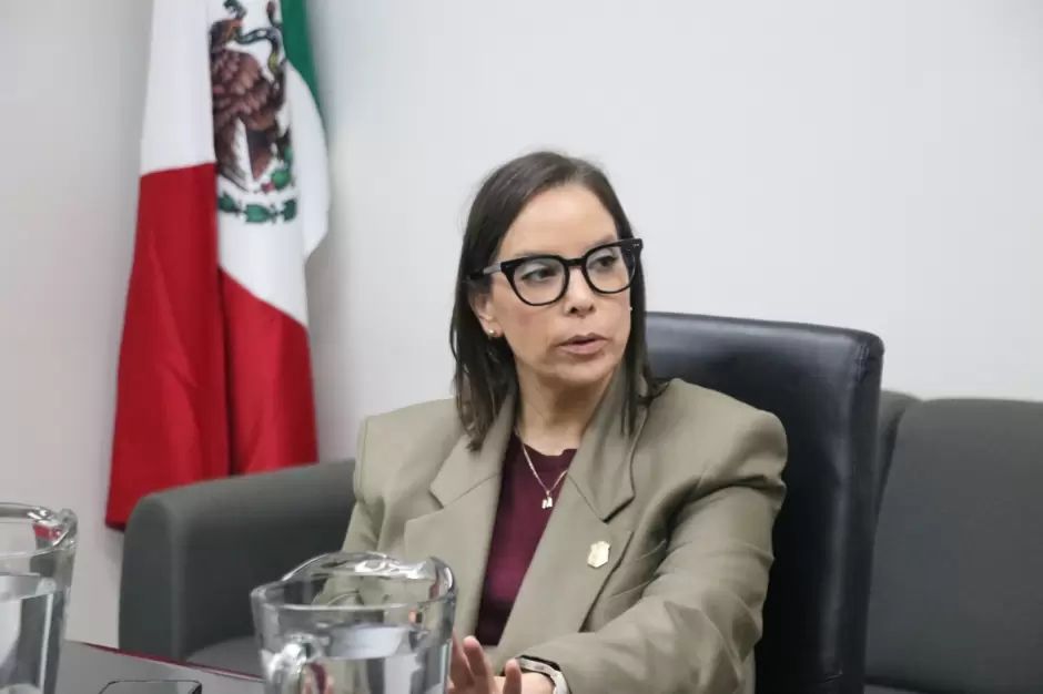 Se re�ne M�nica Vega con representante de la Semarnat en Baja California para fortalecer la agenda ambiental en el estado