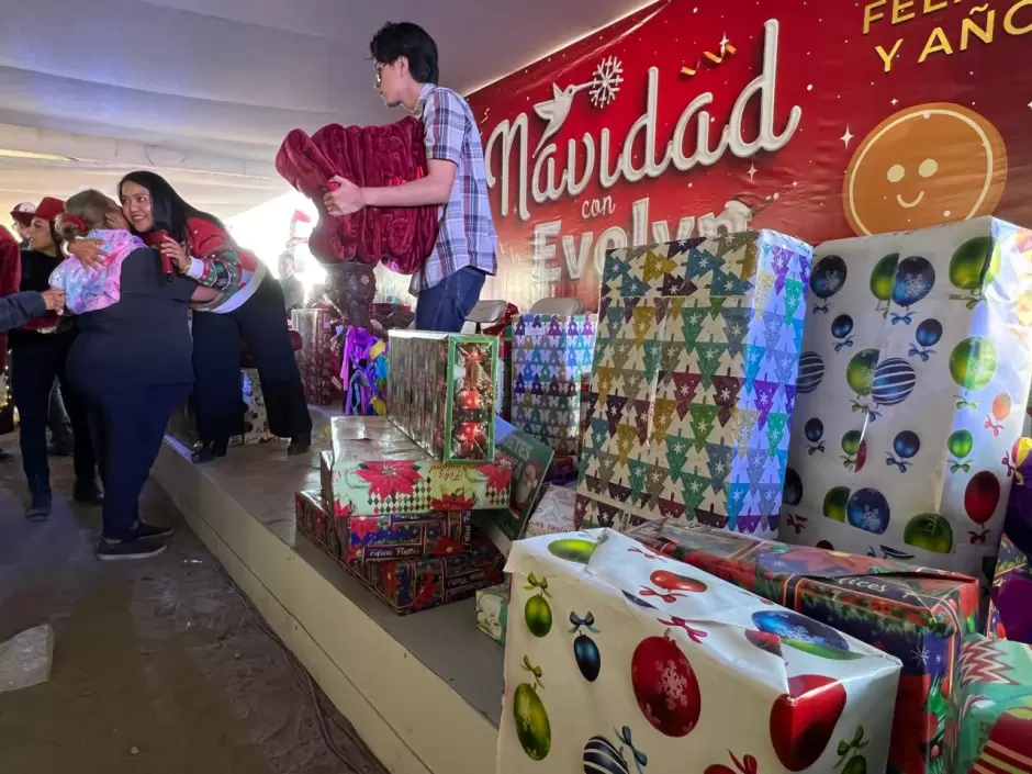 Celebra Dip. Evelyn S�nchez posada comunitaria