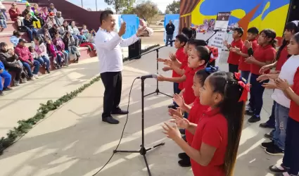 Festival Navide�o con coro infantil biling�e Kata �u 'u