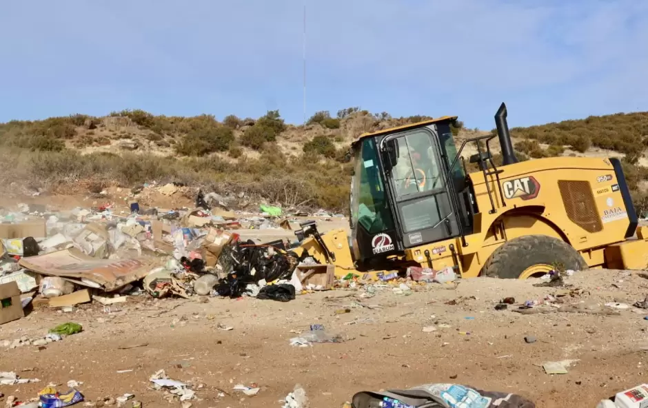 Anuncia Rom�n Cota sitio de transferencia de residuos dom�sticos en La Rumorosa