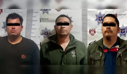 Capturan a tres personas y recuperan veh�culos con reporte de robo