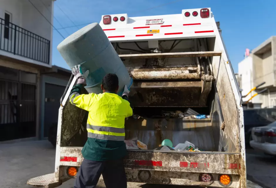 Arranque a nueva ruta de recolecci�n de basura en la colonia Lomas del Refugio