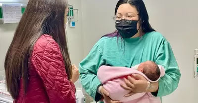 Nace la primera beb� de Navidad en Tecate