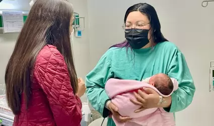 Nace la primera beb� de Navidad en Tecate