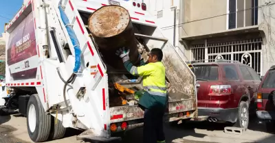 Recolecci�n de basura en El Refugio