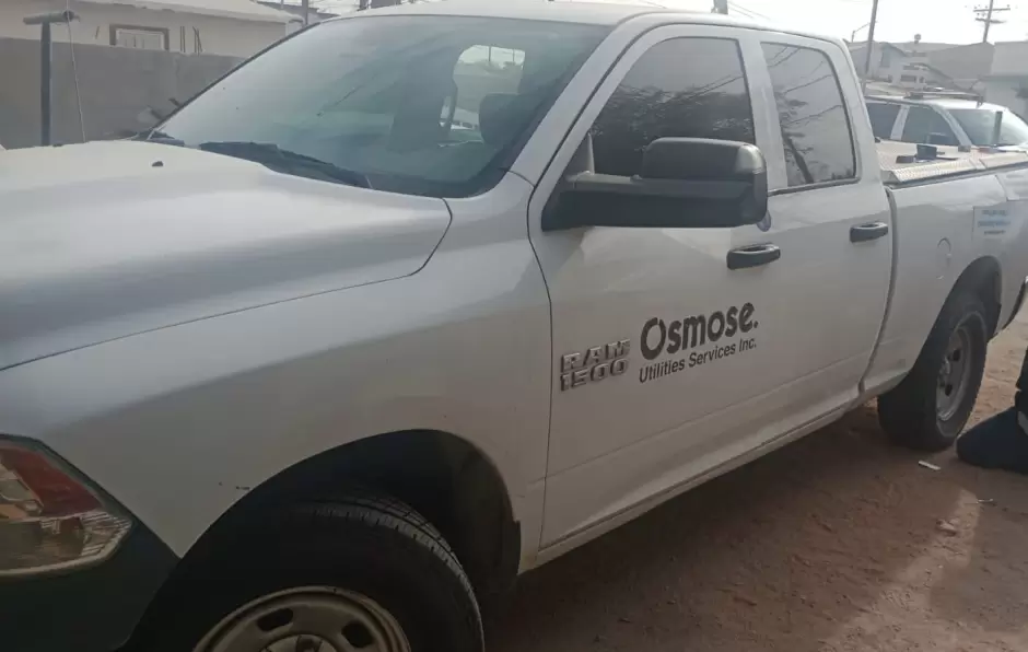Detienen a hombre por posesi�n de veh�culo robado