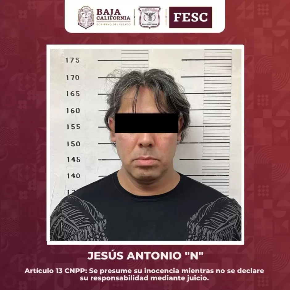 Detienen a 4 sujetos armados y aseguran veh�culo con luces estrobosc�picas