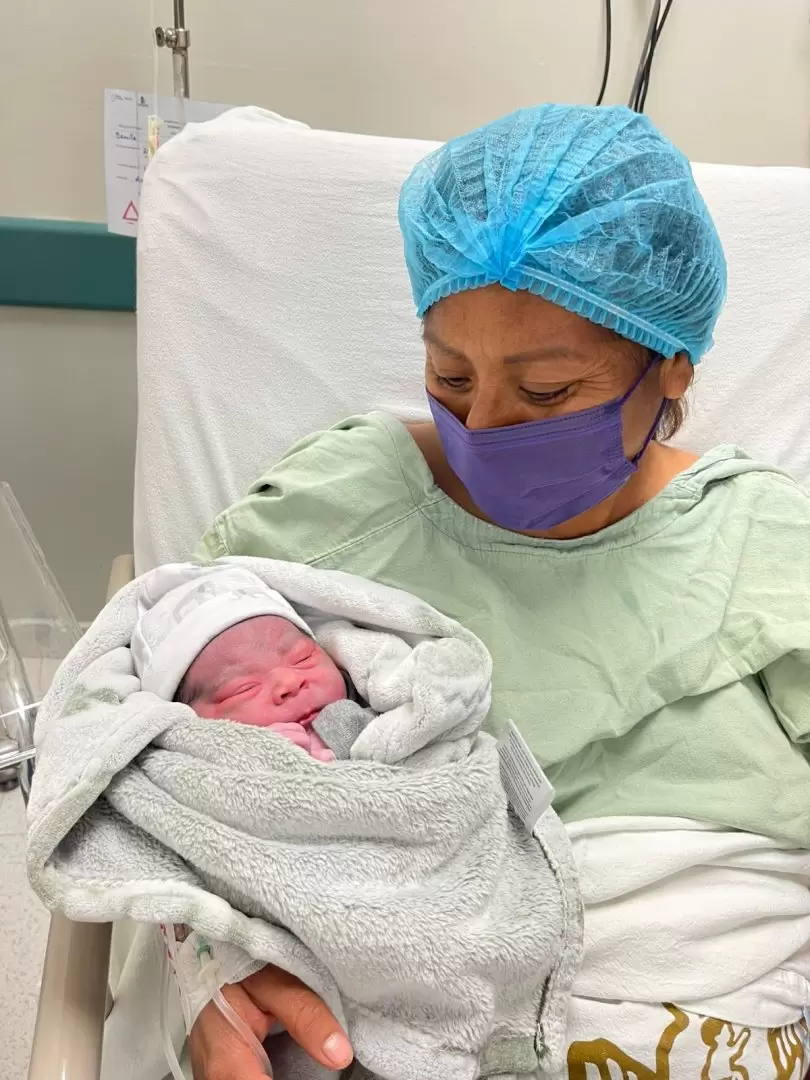 Reciben a los beb�s de A�o Nuevo en Baja California