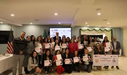 Se grad�an socias de AMMJE de programa Academia de Mujeres Emprendedoras