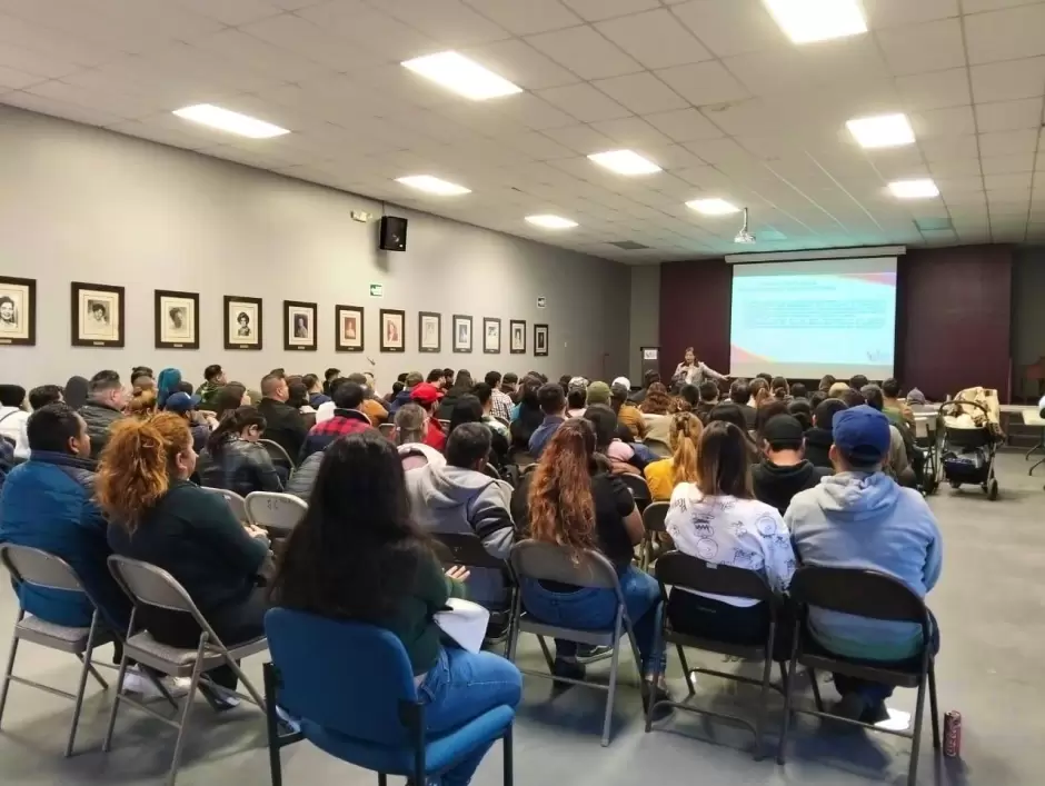 Ofrece XXV Ayuntamiento de Tijuana pl�ticas y talleres formativos