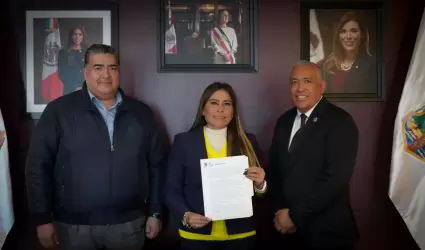 Anuncia Claudia Agat�n incentivos para polic�as municipales