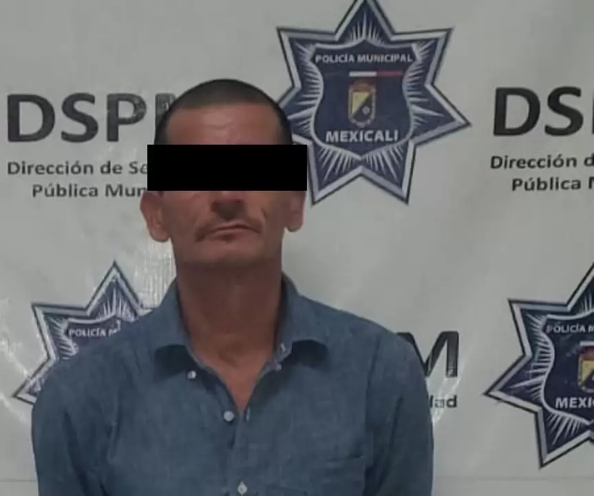 Detiene polic�a municipal a diez personas en 24 horas por venta de pirotecnia y le�a