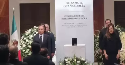 Homenaje al exgobernador Samuel Oca�a en Palacio de Gobierno