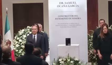 Homenaje al exgobernador Samuel Oca�a en Palacio de Gobierno