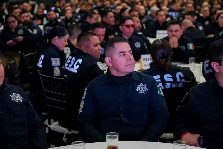 Reconoce gobernadora Marina del Pilar a elementos de seguridad en el marco del D�a Internacional de la Polic�a