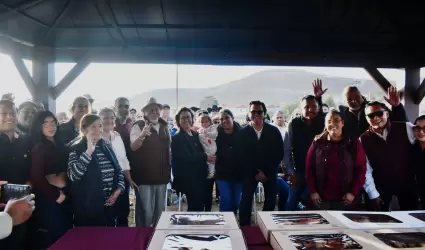 Alcaldesa Roc�o Adame entrega renovado parque en Rancho 40