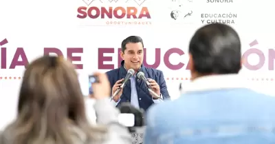Froyl�n G�mez, secretario de Educaci�n de Sonora
