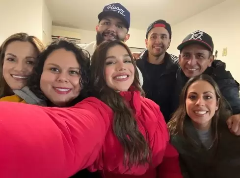 Carin Le�n y sus amigos