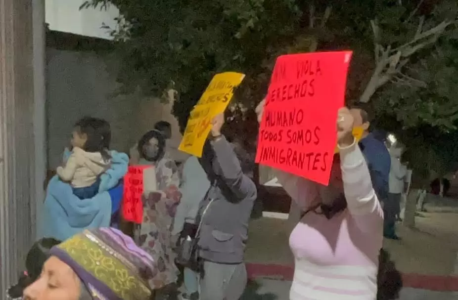 Protestan en albergue �gape por la liberaci�n de cinco turistas colombianos