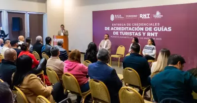 Baja California fortalece su especializaci�n tur�stica con gu�as de turistas acr