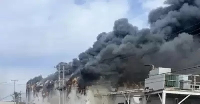 Incendio devastador en Casino Royal Park de Culiac�n