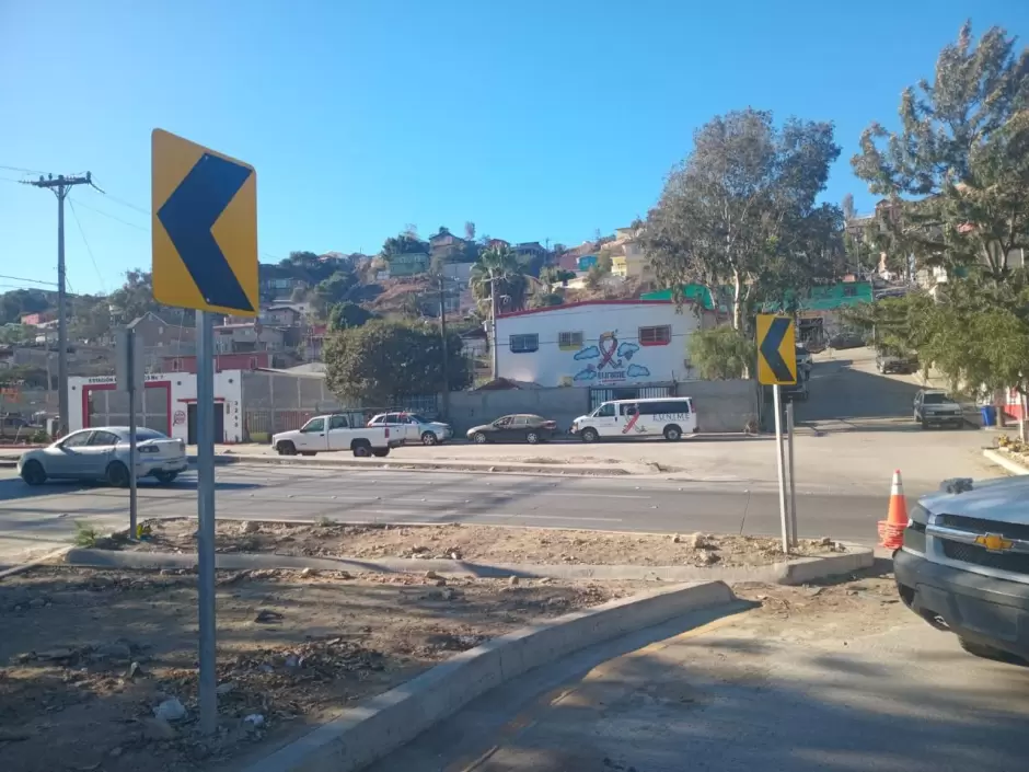Colocan se�al�tica en tramo del libramiento Rosas Magall�n