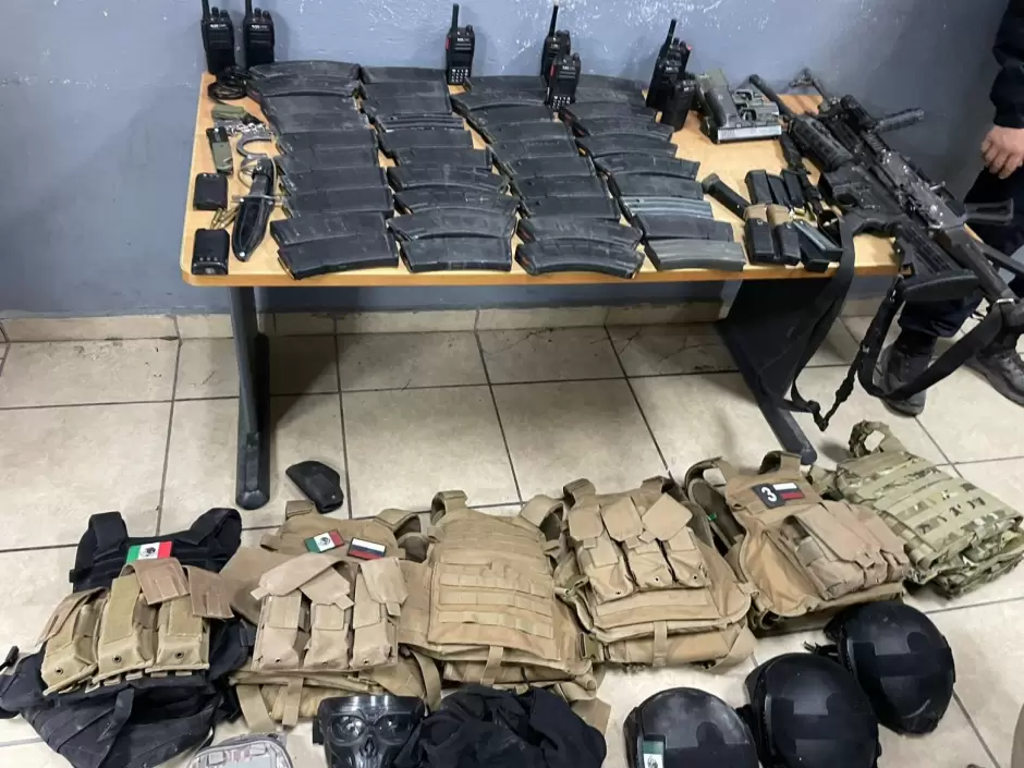 Aseguran armas, cargadores, cartuchos y veh�culos: SSCBC