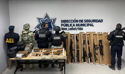 Aseguran armas, cargadores, cartuchos y veh�culos