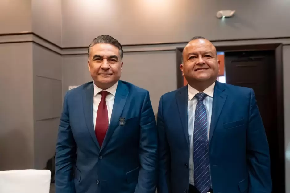 Jes�s Alejandro Ruiz Uribe, delegado de los Programas de Bienestar / Marco Estudillo Bernal, presidente del Consejo Coordinador Empresarial de Ensenad