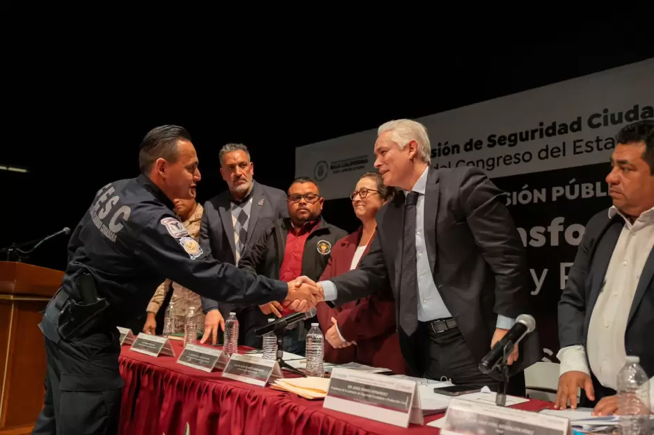Presenta Rosarito propuestas para la transformaci�n de la seguridad en Baja California