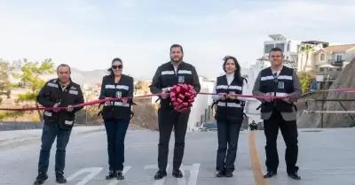 Inaugura presidente municipal Ismael Burgue�o obra de reconstrucci�n de paviment