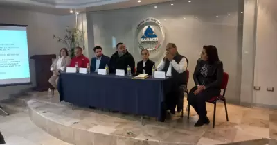 Due�os, trabajadores y representantes sindicales de guarder�as subrogadas del IM