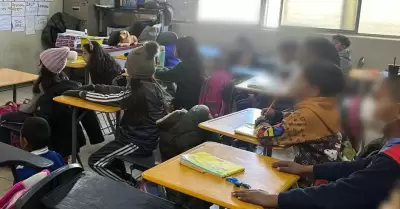 Alumnos, sal�n de clases, escolar, fr�o, bajas temperaturas