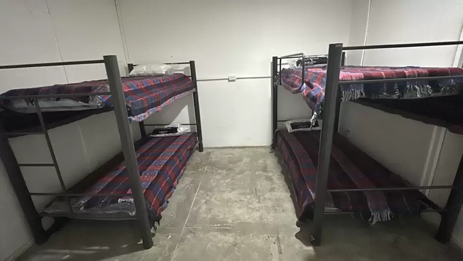 Habilitan refugio para migrantes deportados en Tijuana