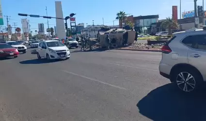 Volcadura Hermosillo / Accidente vial